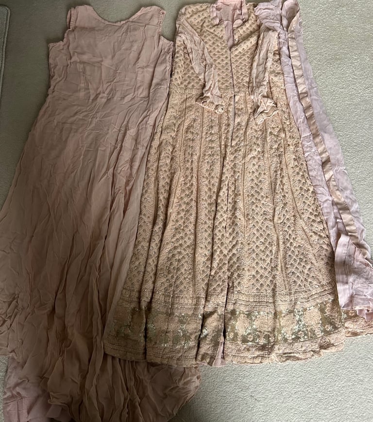 image for Peach suit 