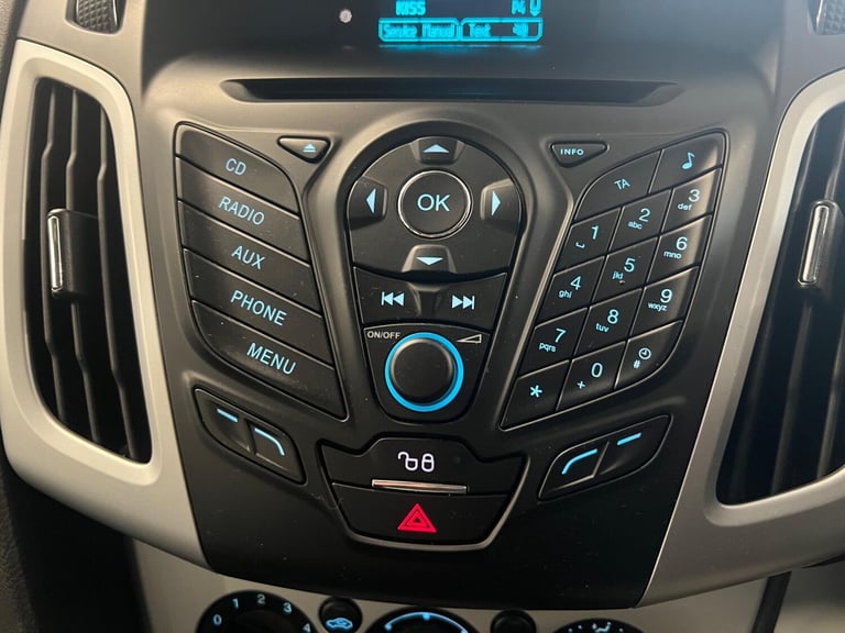 2014 Ford Focus 1.0T EcoBoost Zetec S Euro 5 (s/s) 5dr HATCHBACK Petrol Manual