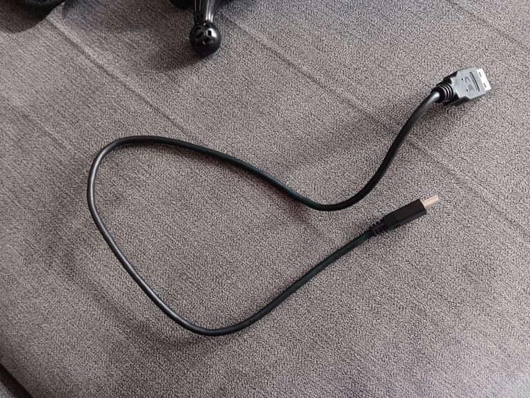 Garmin Nuvi 56 Sat Nav, charger, stand, in car charger and case