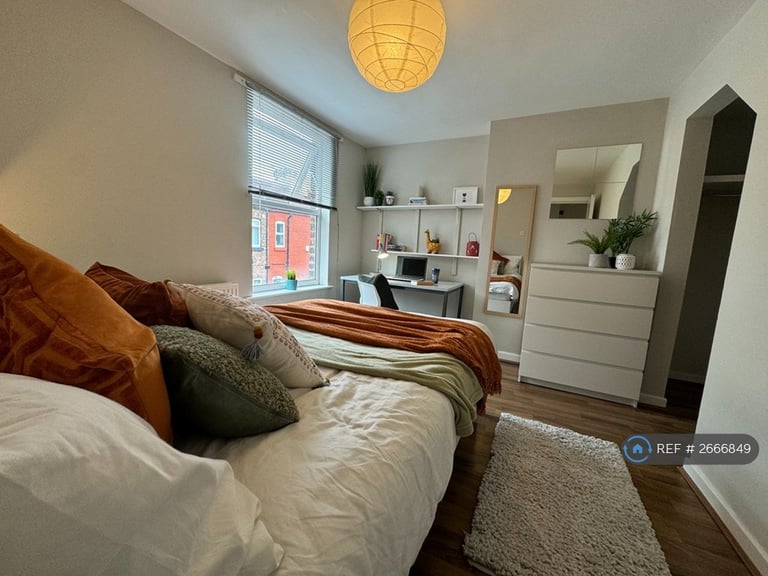 5 bedroom house in Gainsborough Road, Liverpool, L15 (5 bed) (#2666849)