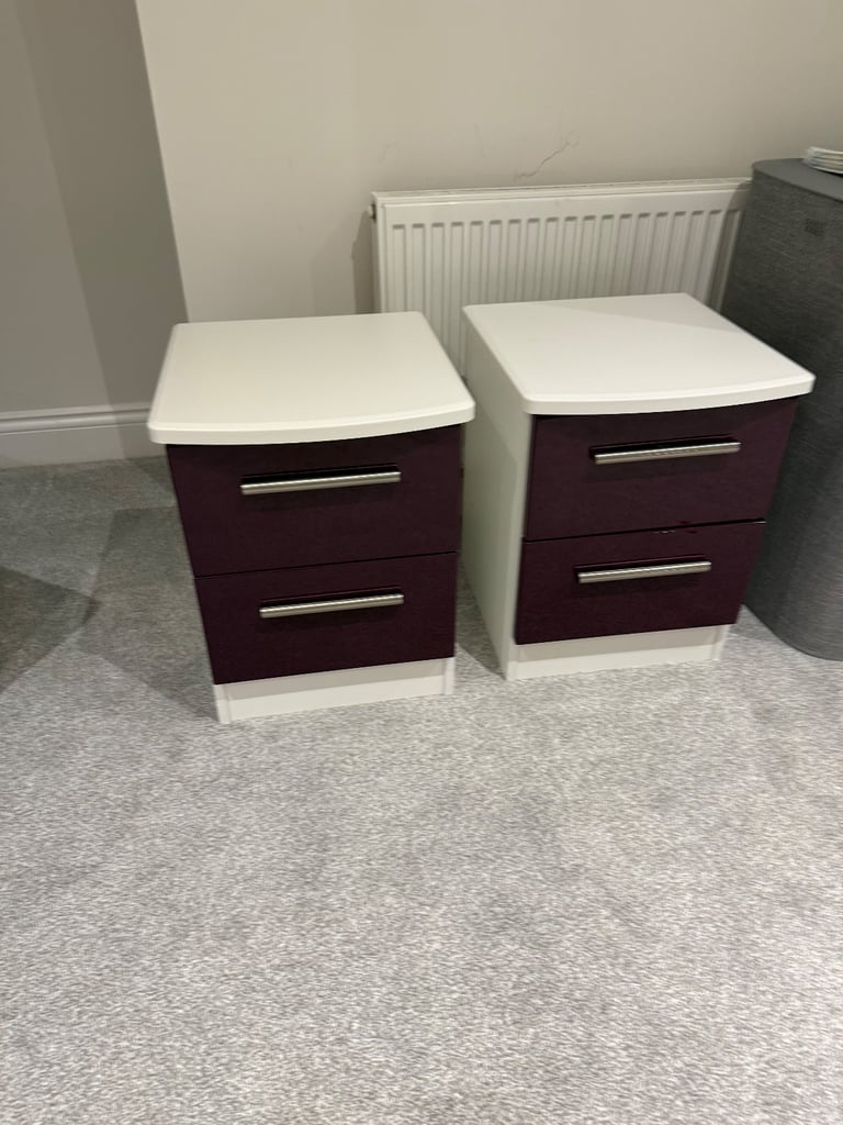 2 x Bedside drawer cabinets