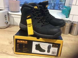 Mens DeWalt Work Boots (New) size uk 11