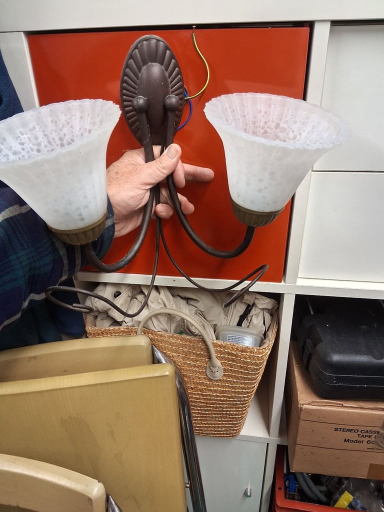 Ceiling lights and wall lights 