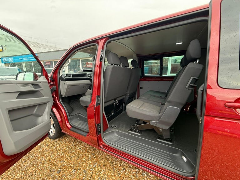 2022 Volkswagen Transporter 2.0 TDI 150 Highline Kombi Van 4MOTION WINDOW VAN DIESEL Manual