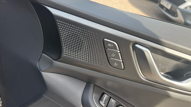 2021 Hyundai IONIQ 1.6 GDi Hybrid Premium SE 5dr DCT Hybrid Hatchback Hatchback Hybrid Automatic