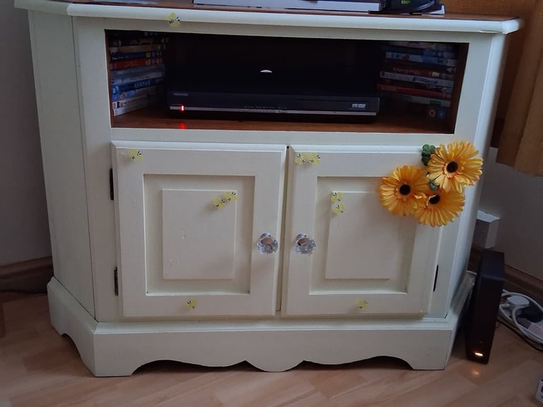 Solid pine corner TV unit