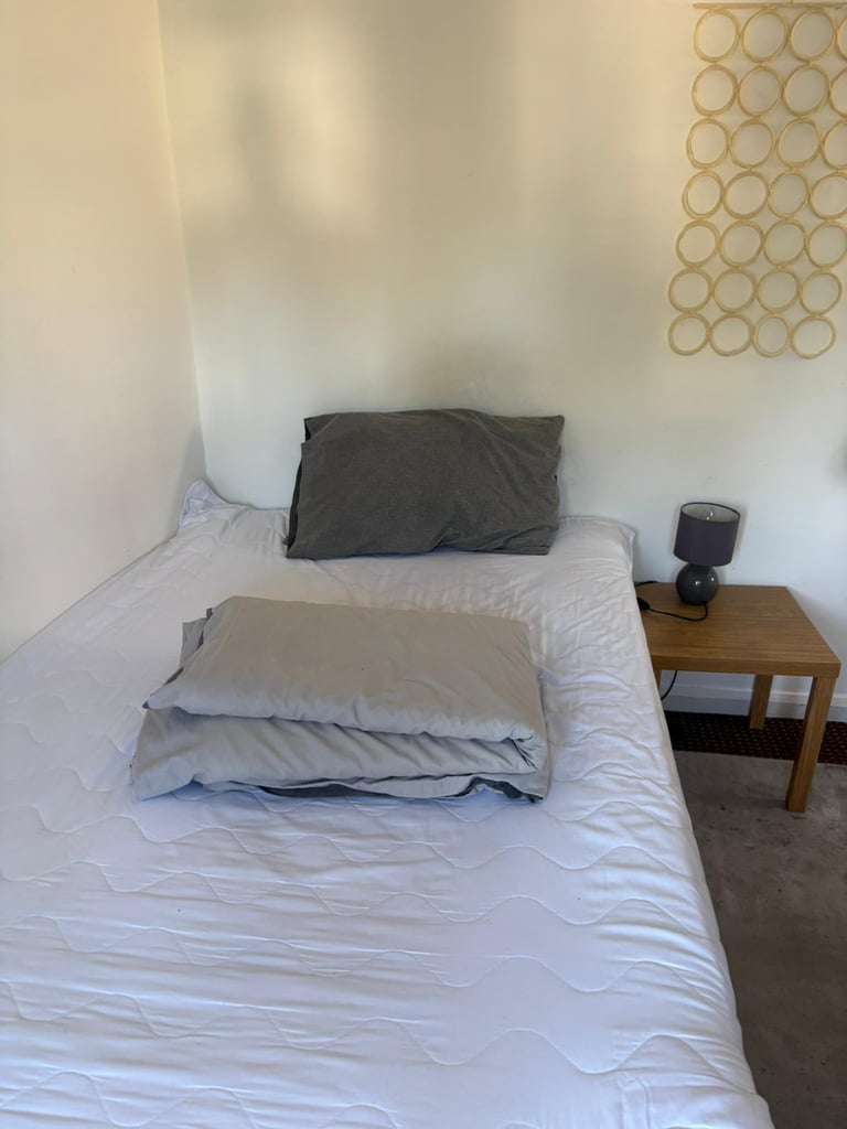 Spacious and Cosy Double Room for Rent in - UB7 9HN