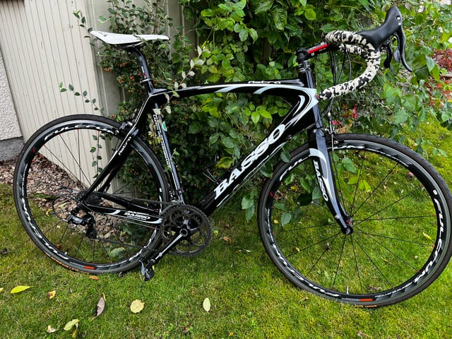 Mens Carbon Road Bike 58cm | in Ellon, Aberdeenshire | Gumtree
