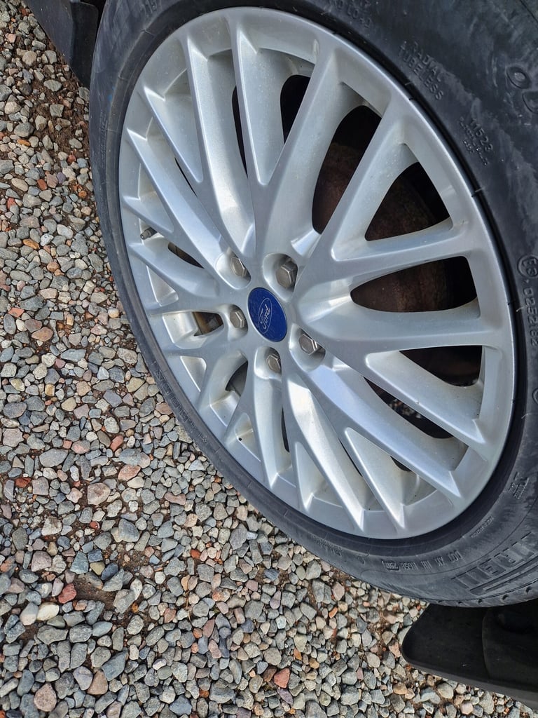 2012 Ford Focus 1.6 Zetec 5dr, Mot April.  2 keys, lovely looking car. Ulez compliant.  HATCHBACK...