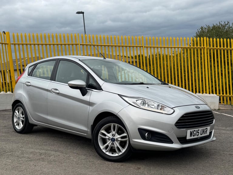 image for 2015 Ford Fiesta 1.0T EcoBoost Zetec Euro 6 (s/s) 5dr HATCHBACK Petrol Manual