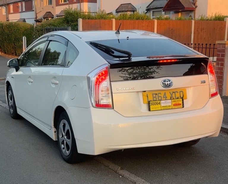 Wolverhampton, manchester, knowsley and sefton plated hybrid vehicles on rent.