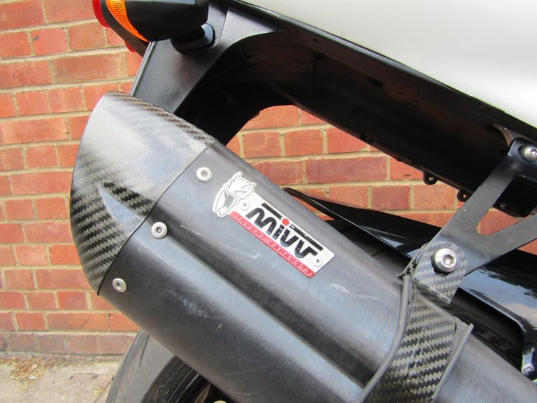 Yamaha YZF R1 1999 MODEL WITH ULEZ CERTIFICATE , SPECIAL PAINT JOB..LOOK ! 