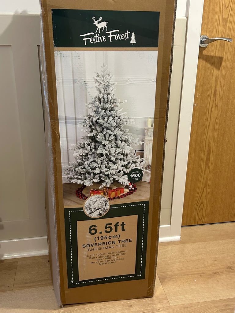 6.5 ft Christmas tree 