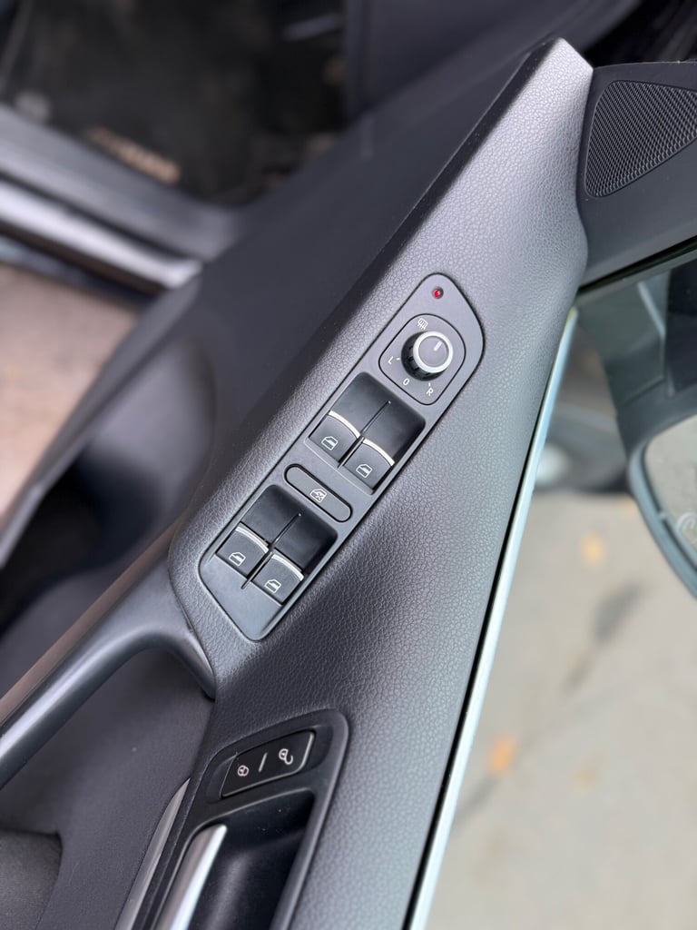 2014 Volkswagen Tiguan 2.0 TDi BlueMotion Tech Match 5dr ESTATE Diesel Manual