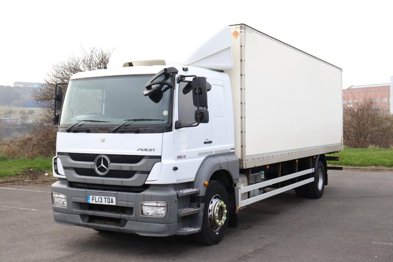MERCEDES AXOR 1824 4X2 SLEEPER 26FT BOXVAN (2013)