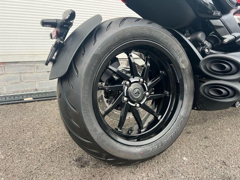 2025 Triumph Rocket 3 GT STORM Petrol black 6 Speed