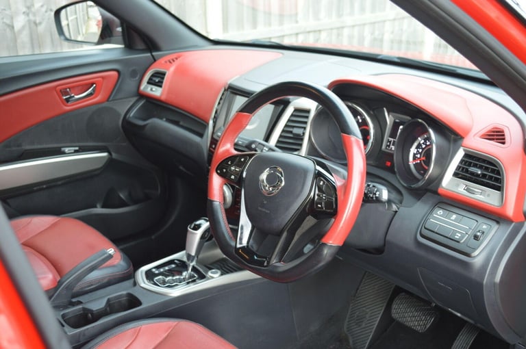 2017 Ssangyong Tivoli 1.6 ELX 5dr Auto HATCHBACK PETROL Automatic