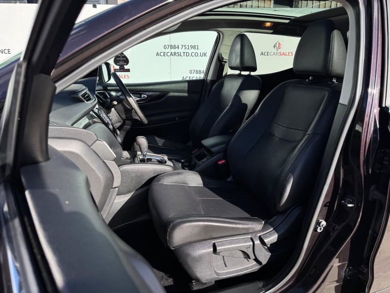 2015 Nissan Qashqai 1.6 dCi Tekna 5dr Xtronic HATCHBACK DIESEL Automatic