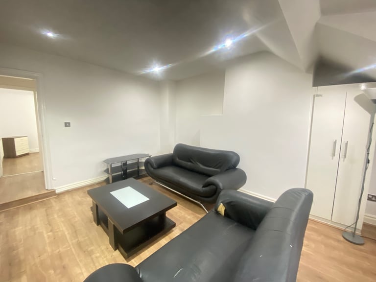 3 BEDROOM FURNISHED APARTMENT TO RENT IN KENSINGTON