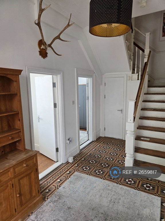 9 bedroom house in Bryn Road, Brynmill, Swansea, SA2 (9 bed) (#2659817)