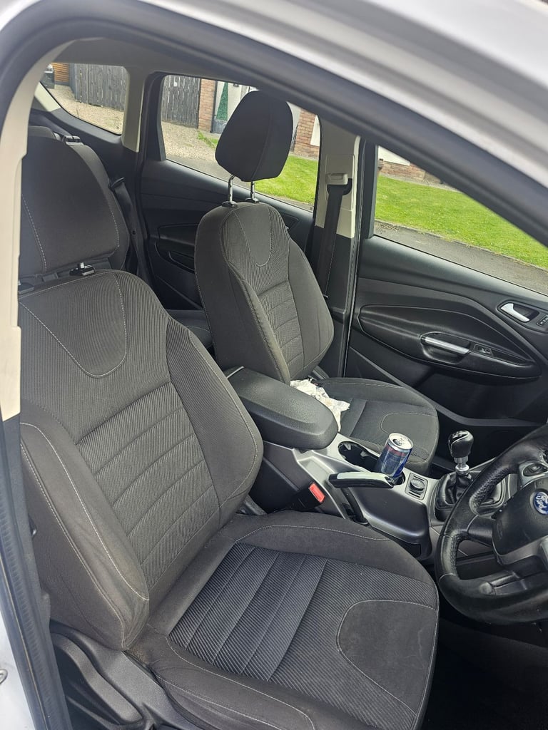 Ford, KUGA, Hatchback, 2013, Manual, 1997 (cc), 5 doors