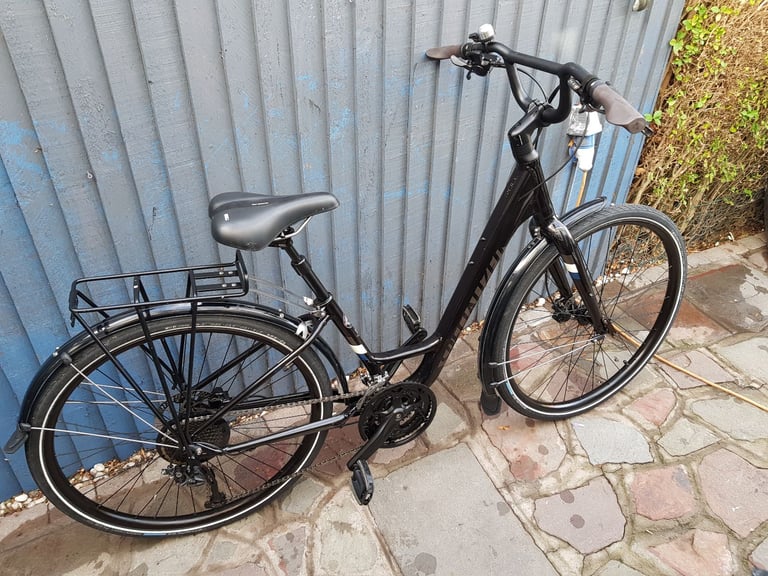 image for Specialized roll hybrid 650b bike ( S )
