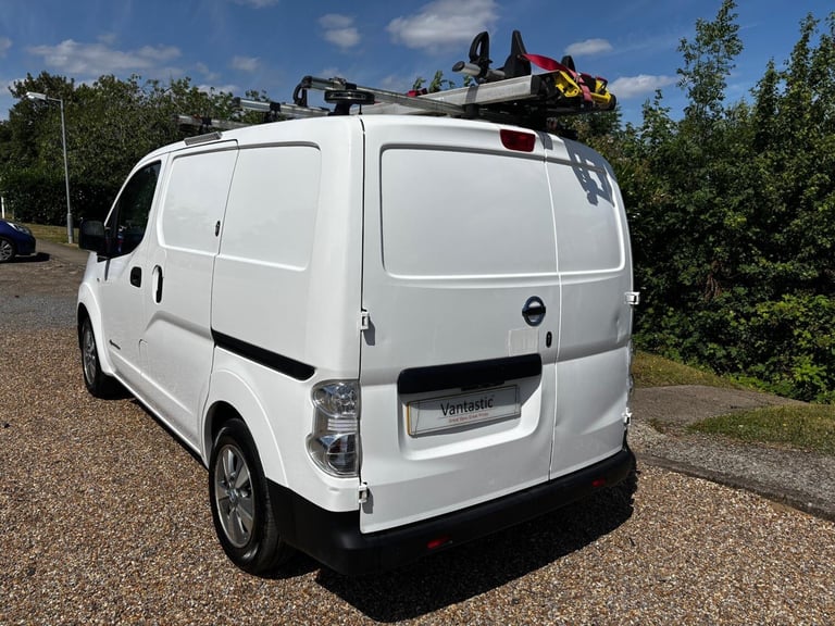 2021 NISSAN E-NV200 80KW TEKNA AUTO 40KWH SAT NAV ALLOYS AIR CON FULLY ELECTRIC