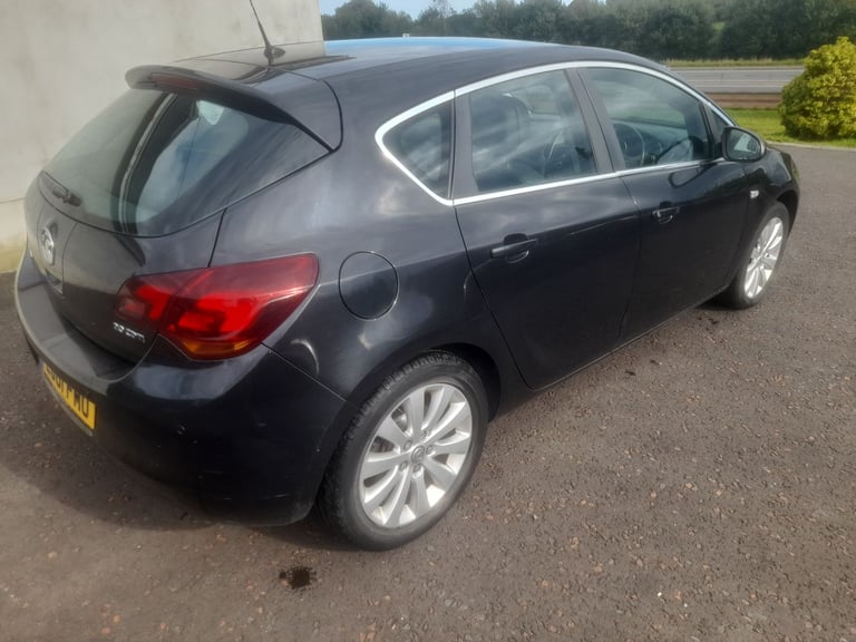 Vauxhall, ASTRA, Hatchback, 2011, Manual, 1956 (cc), 5 doors