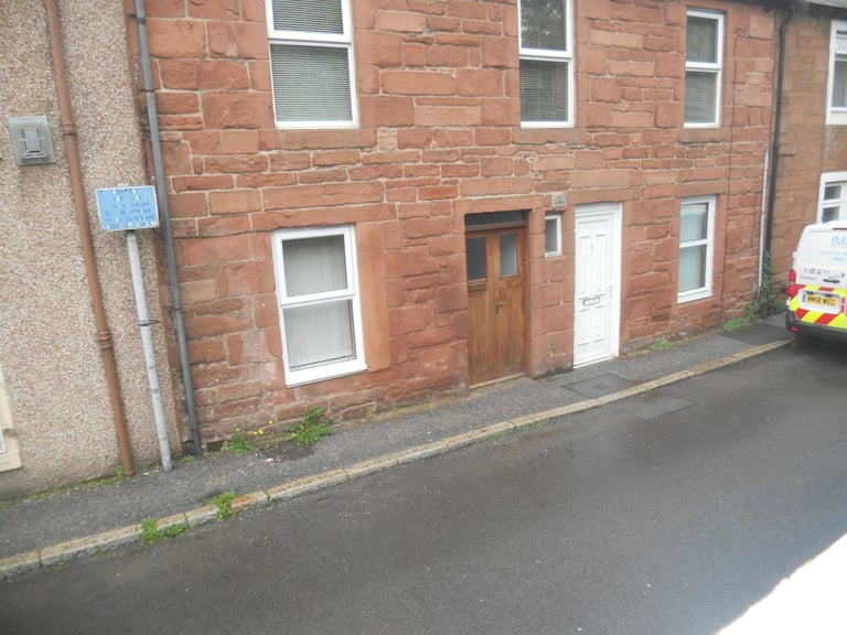 First storey flat, 5 minutes walk to Dumfries Town centre
