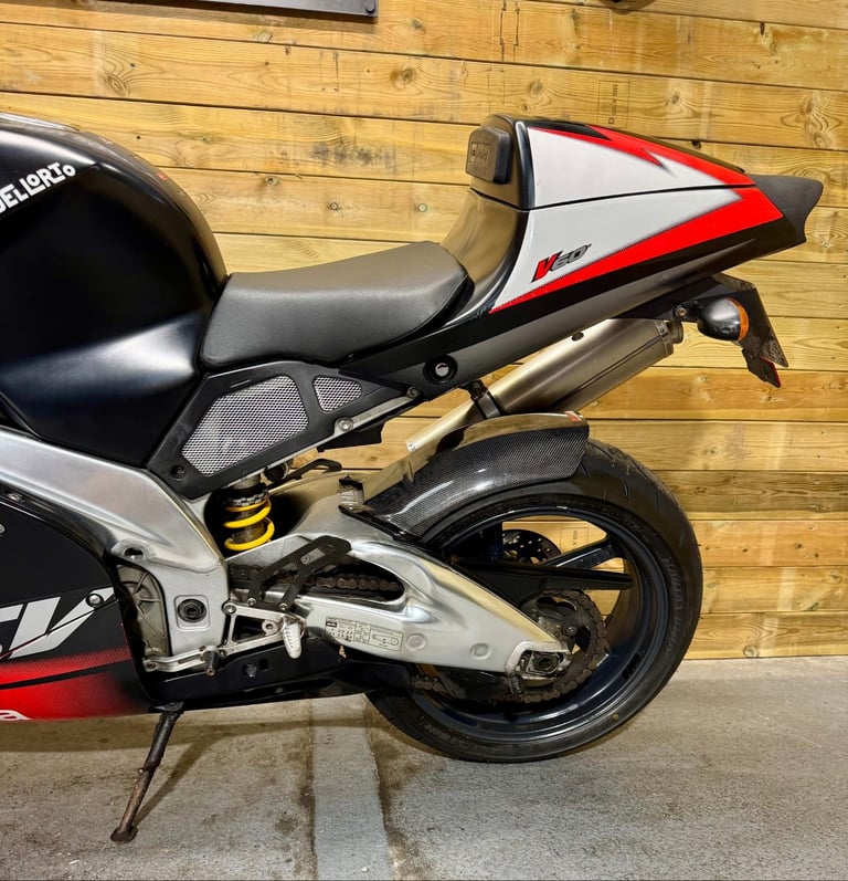 Aprilia RSV Mille 1000cc / 2002 (52) model / only 17k miles 