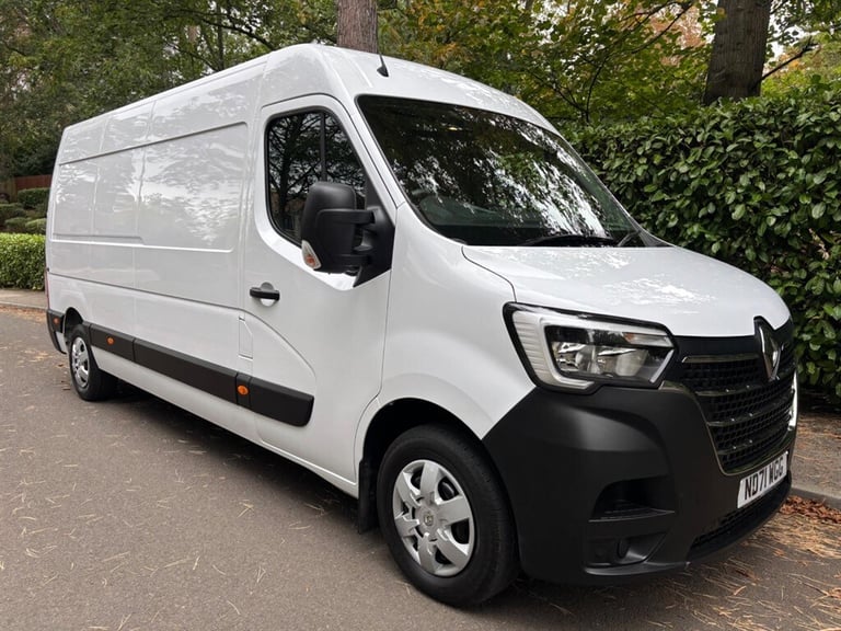 2021 Renault Master 2.3 dCi 35 Business+ FWD LWB Medium Roof Euro 6 4dr Panel Van Diesel Manual
