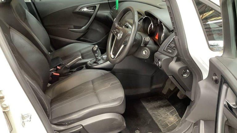 2012 Vauxhall Astra 1.4 16v Active Euro 5 5dr HATCHBACK Petrol Manual