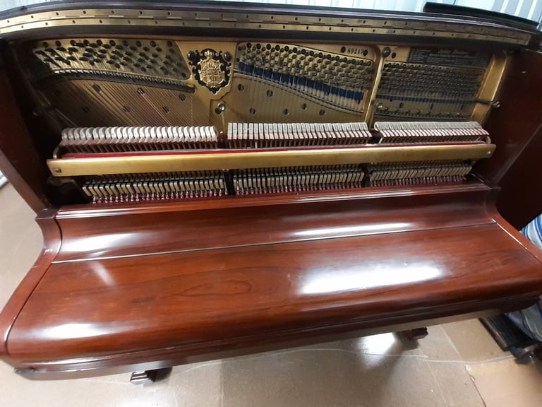 Bluthner Upright Piano in Rosewood *free tuning + matching stool* elegant piece