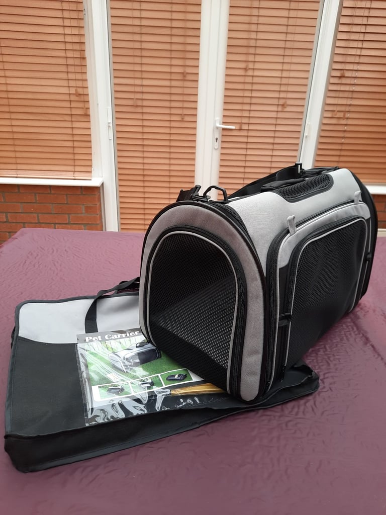 Pet carrier, foldable, for guinea pigs, rabbits and cats, as new