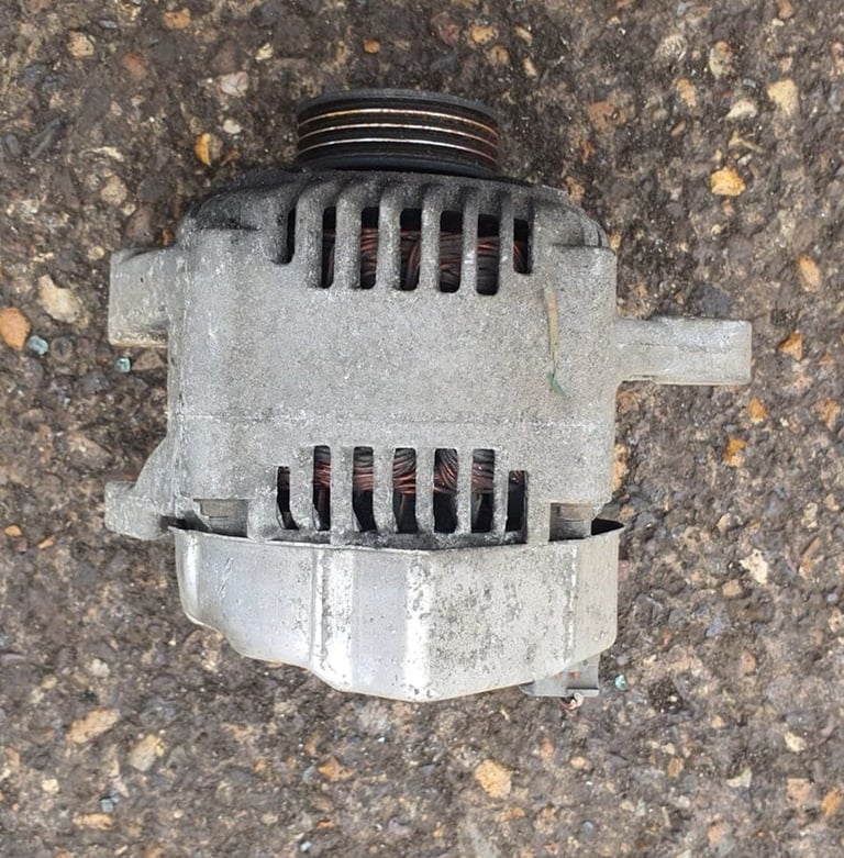 Daihatsu Sirion 1.3 Alternator 2005