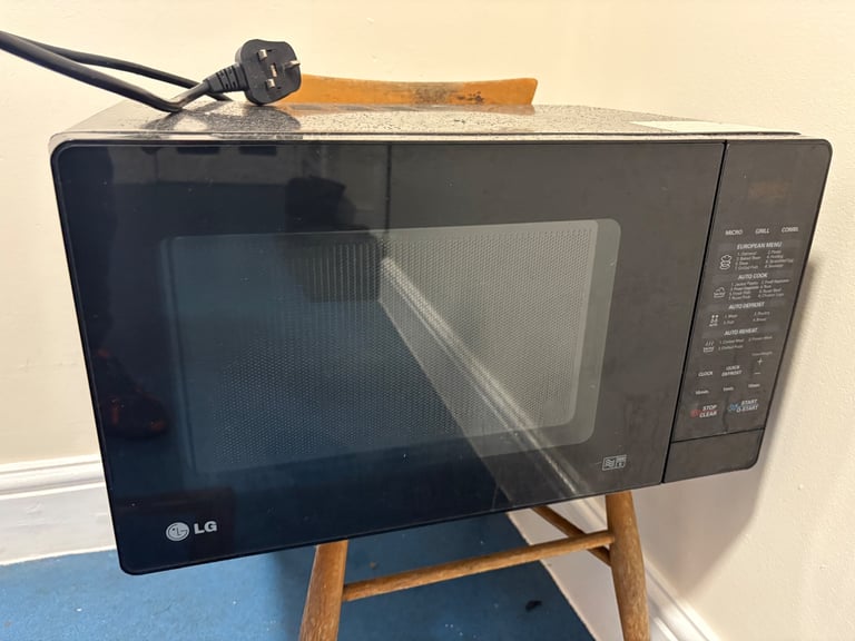 image for LG Microwave Oven 800W 20L 