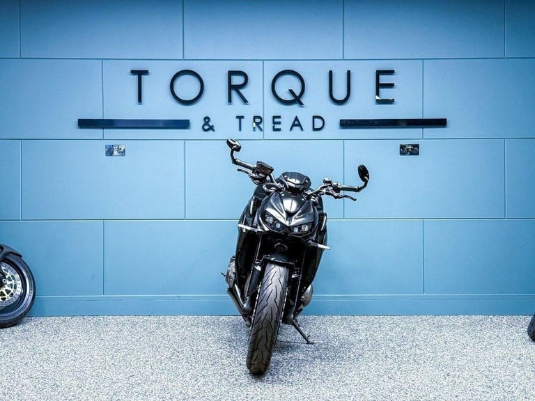 2015 15 KAWASAKI Z1000 SUPERNAKED 1000 - LOW MILES - VANCE HINES