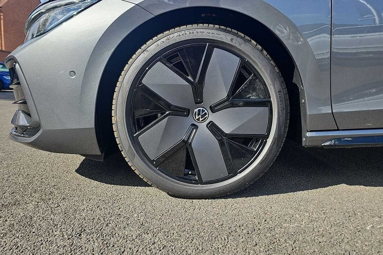 2025 Volkswagen Passat 1.5 eTSI R-Line 5dr DSG Estate Petrol Automatic