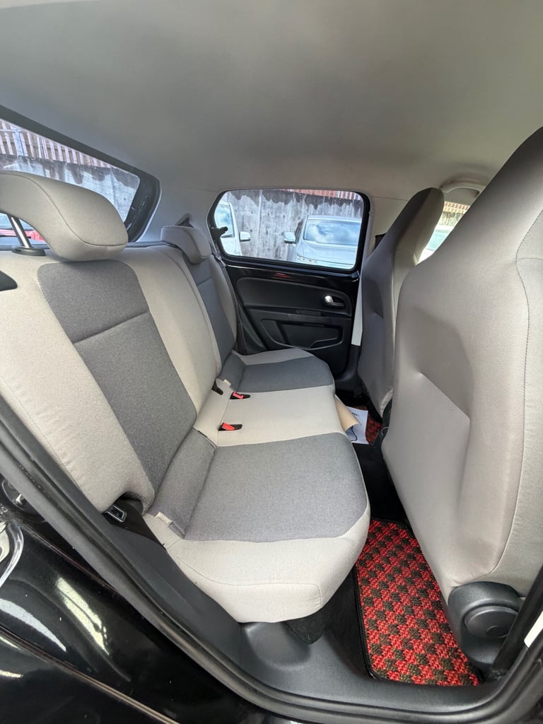 2015 Volkswagen CROSS UP! 1.0  hatchback  Petrol Automatic