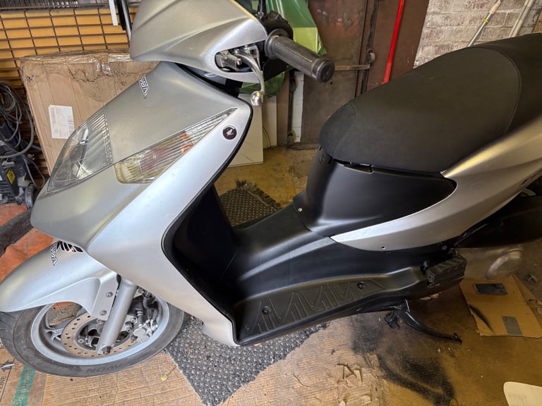 Honda ses dylan 125