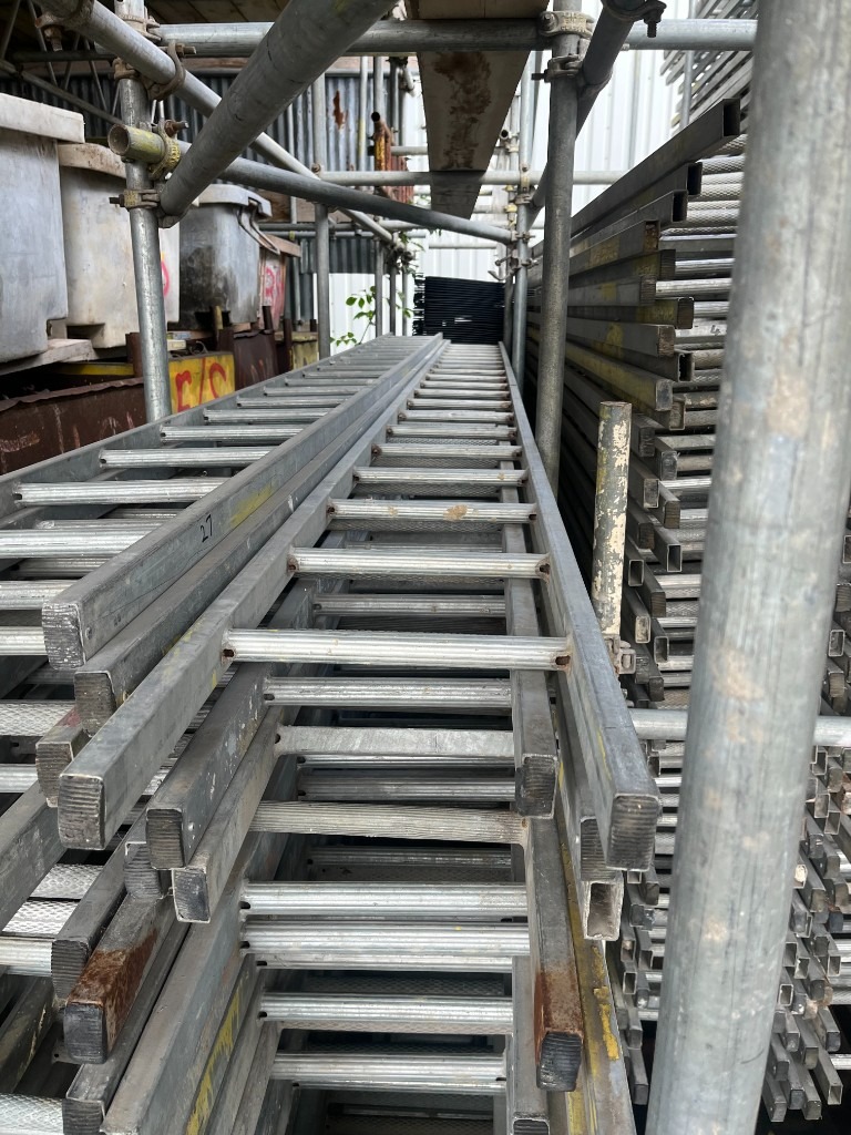 SCAFFOLDING LADDERS AND ALL OTHER SCAFFOLDING ITEMS 