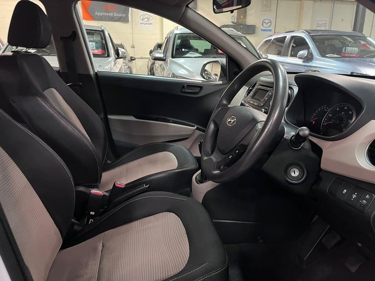  Hyundai i10 1.0 S Euro 5 5dr Petrol Manual