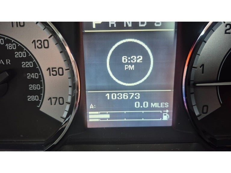 2010 Jaguar XF d V6 Luxury Saloon Diesel Automatic