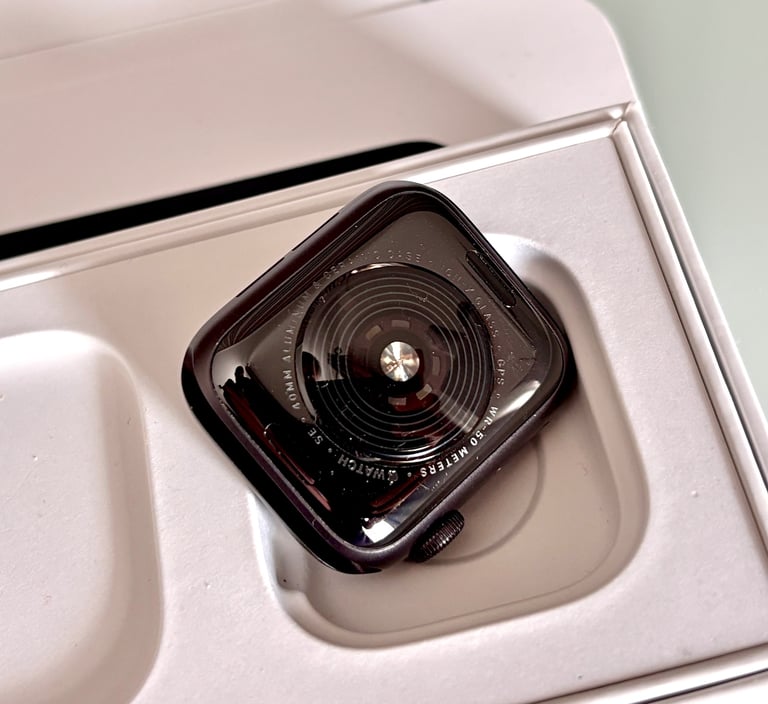 Apple Watch SE 40mm Black edition For iPhone
