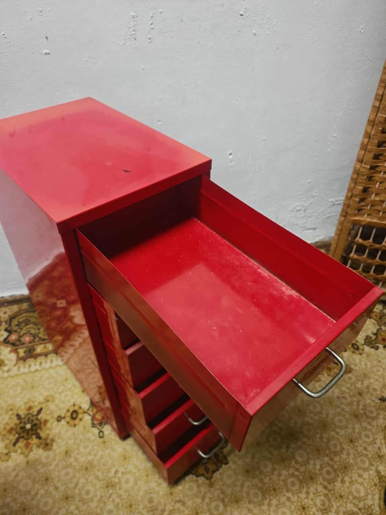 Metal red filing cabinet 