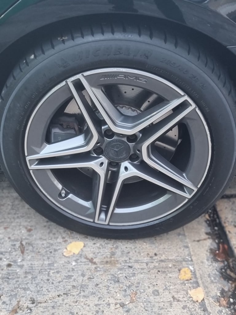 19 INCH AMG ALLOY WHEELS WITH TYRES 