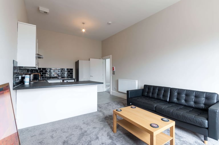  Fantastic, 3 bedroom, HMO flat on Leith Walk – available soon