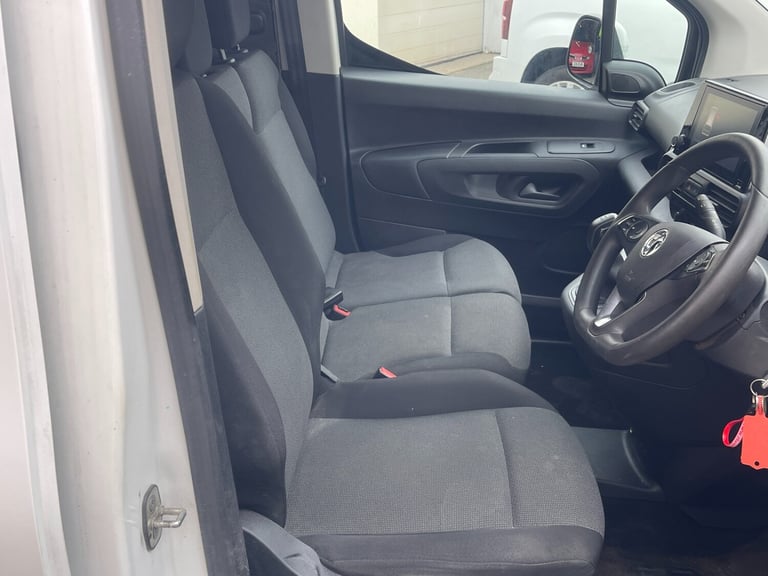2021 Vauxhall Combo 2300 1.5 Turbo D 100ps H1 Sportive Van PANEL VAN Diesel Manual