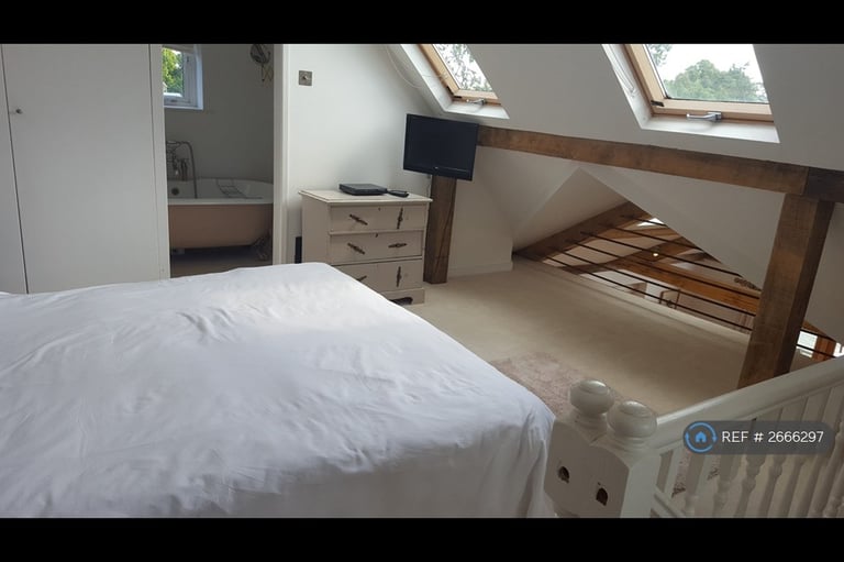 3 bedroom house in Prestwick Lane, Chiddingfold, Godalming, GU8 (3 bed) (#2666297)