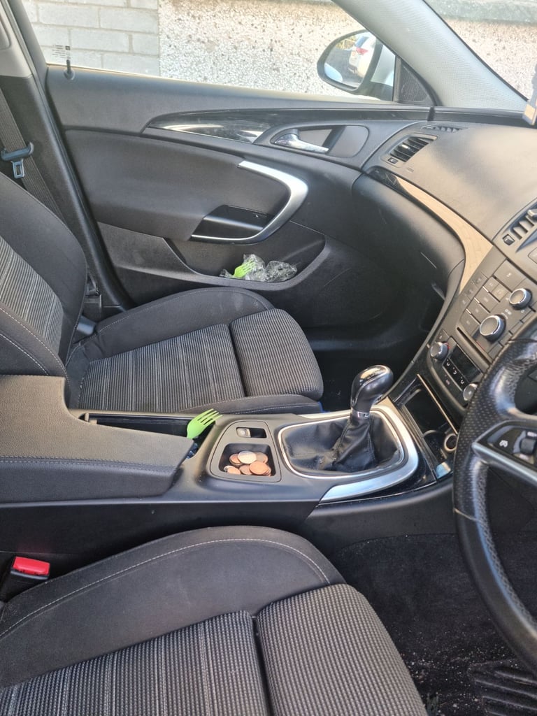 Vauxhall, INSIGNIA, Hatchback, 2010, Manual, 1956 (cc), 5 doors